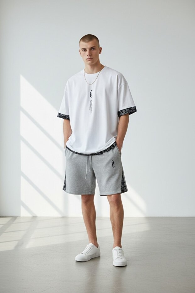 Men's White Vertical Printed Oversize T-shirt Set with Shorts