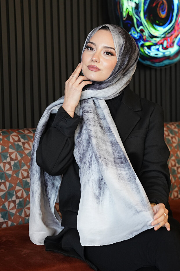 نمط هندسي شال قطن رمادي فاتح - 2