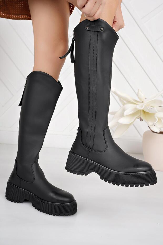 11196 Black Women's Boots with Back Zipper