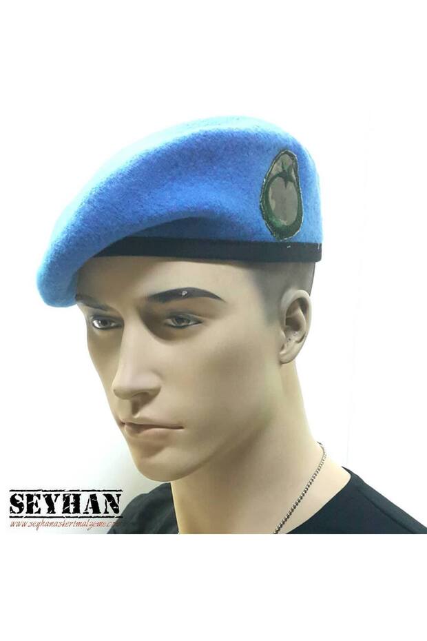 قبعة زرقاء (مع شعار)