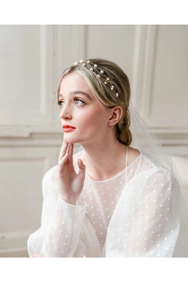 Bridal Crown with Pearls Elegant Stylish Polite Wedding Henna Engagement Crown Hair Accessory