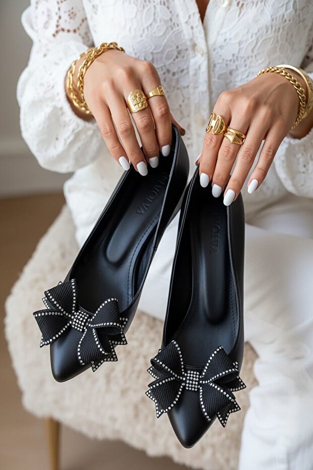 Tiny Black Bow (4 cm) Pointed-Toe Heeled Shoes - 3