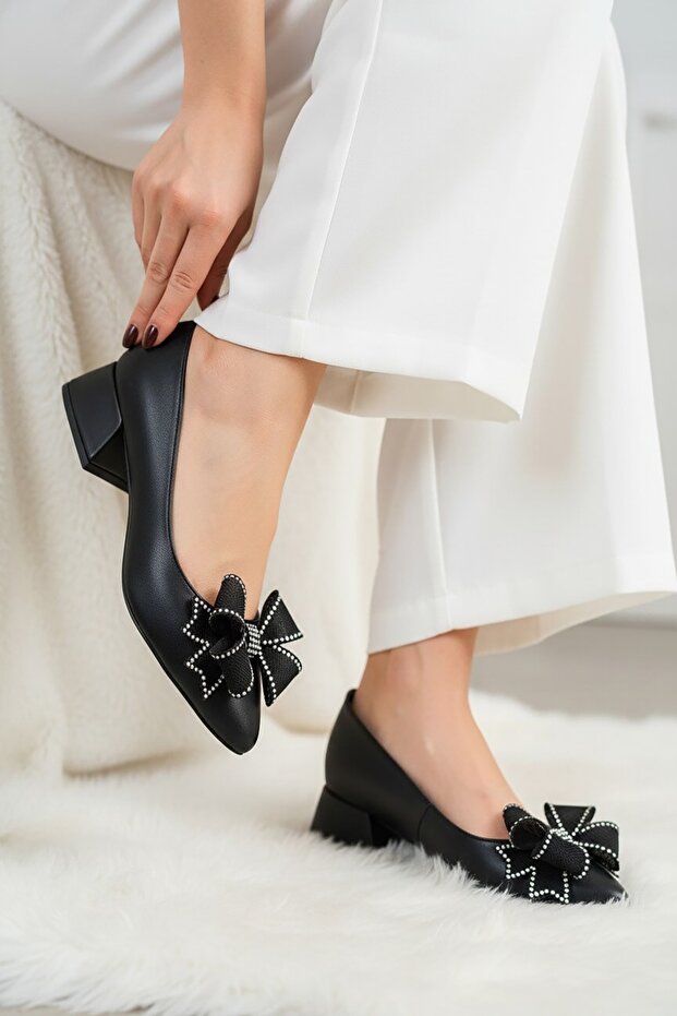 Tiny Black Bow (4 cm) Pointed-Toe Heeled Shoes - 2