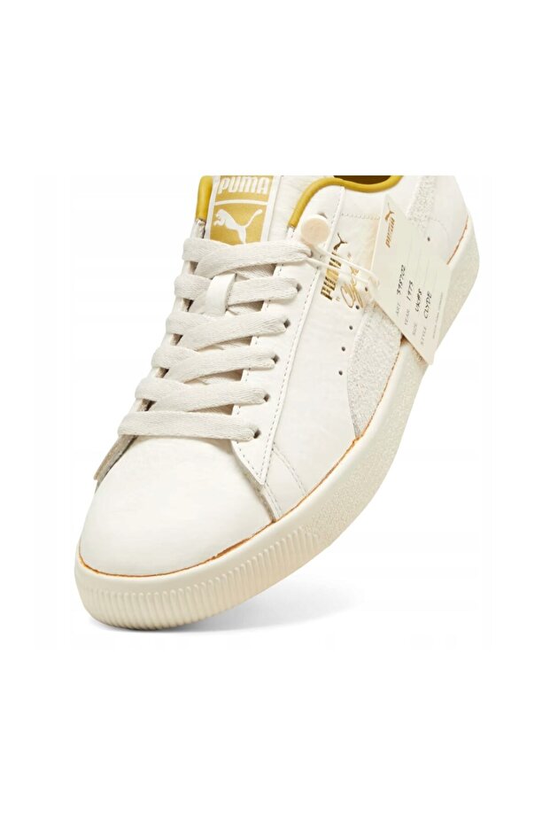 Clyde The NeverWorn IV - 4