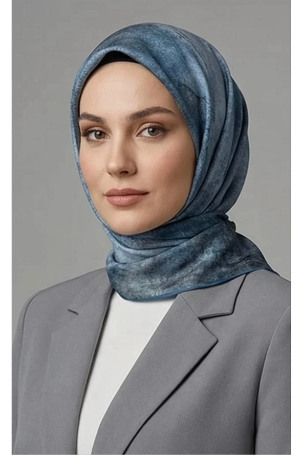 وشاح من قماش التينسل بنمط الباتيك باللون الأزرق النيلي