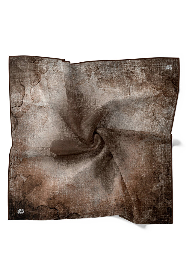 وشاح من التينسل بنمط الباتيك باللون البني - 2