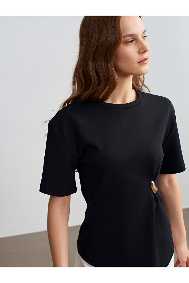32445 Aksesuar Detaylı Basic T-Shirt-Siyah - 3