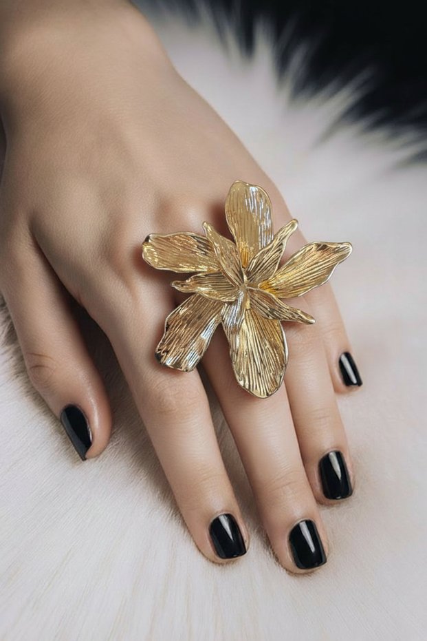 Acacia Gold Color Flower Figured Ring