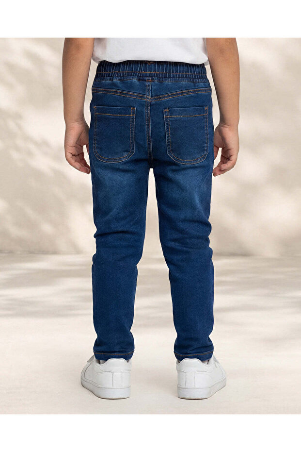 بنطلون دنيم أزرق أساسي للأولاد - 4