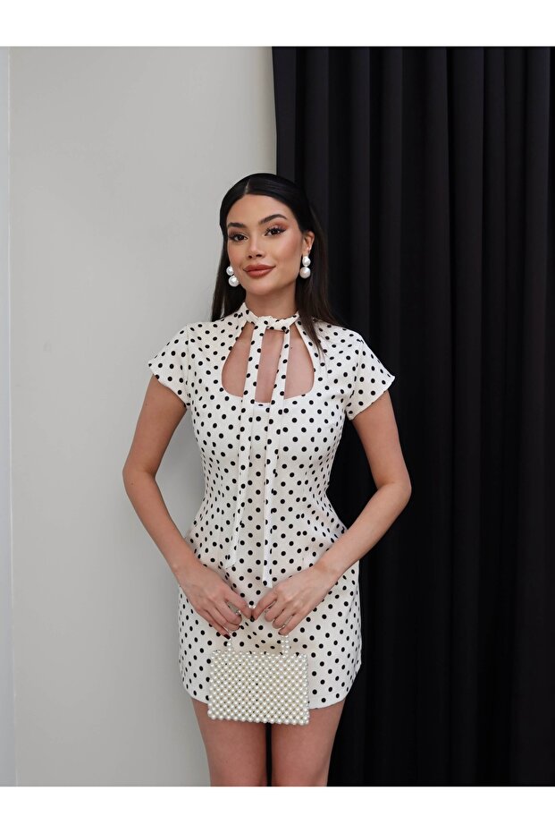 Puantiyeli Mini Şortlu Elbise - 6
