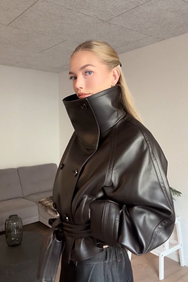 سترة Pb بأزرار على الجهتين باللون البني جلد - 5