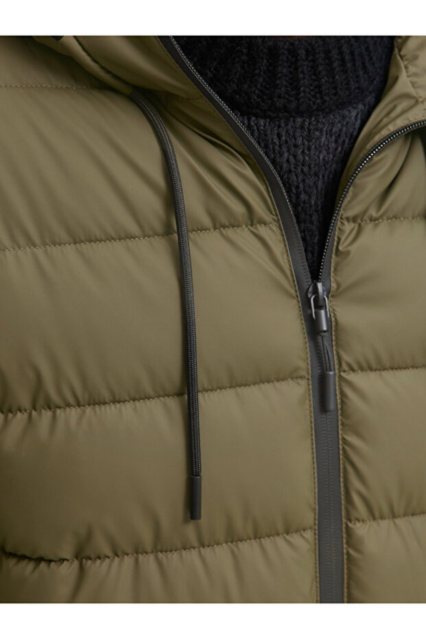 جاكيت مبطن بسحاب بلون الزيتوني السادة - 2