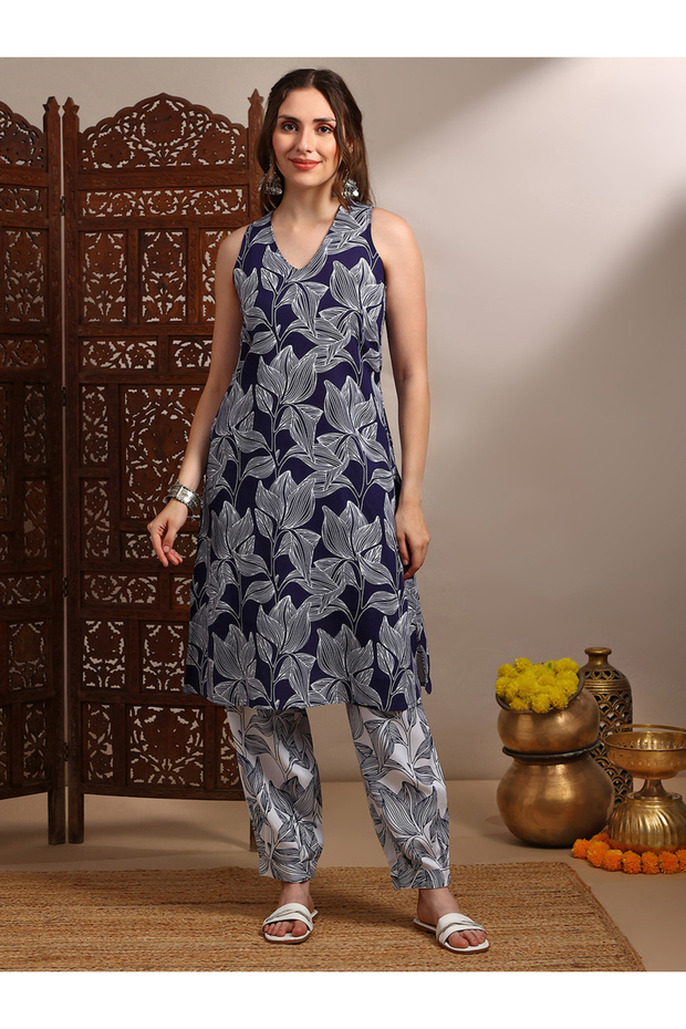 Women Blue V-Neck Sleeveless Abstract Print Kurta with Pants Set
