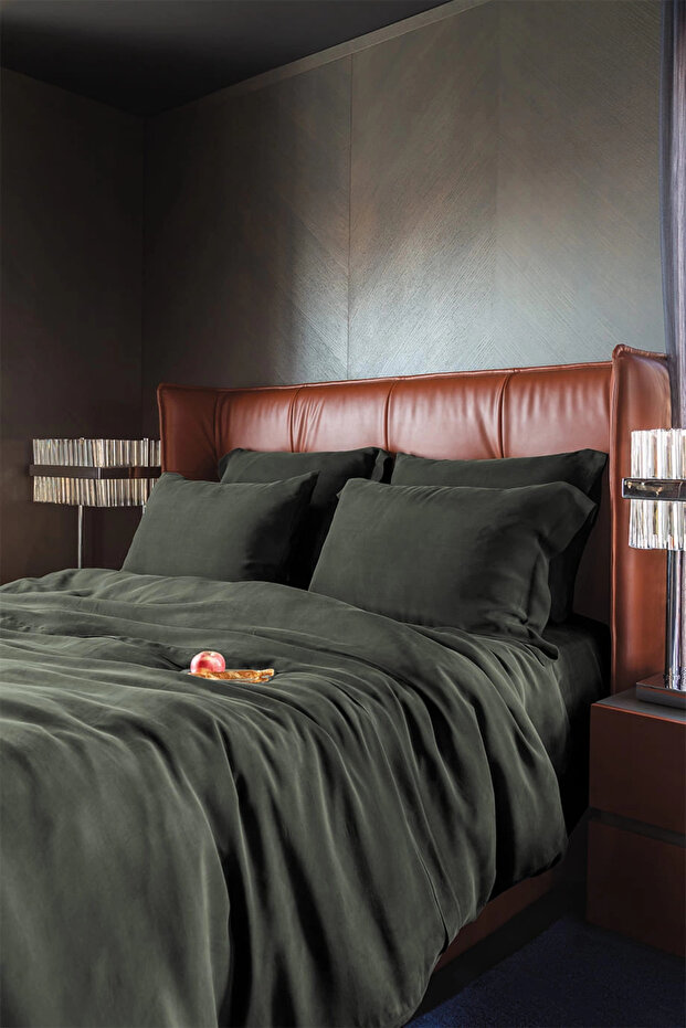Jade Moss Vegan Silk Duvet Cover Set Double