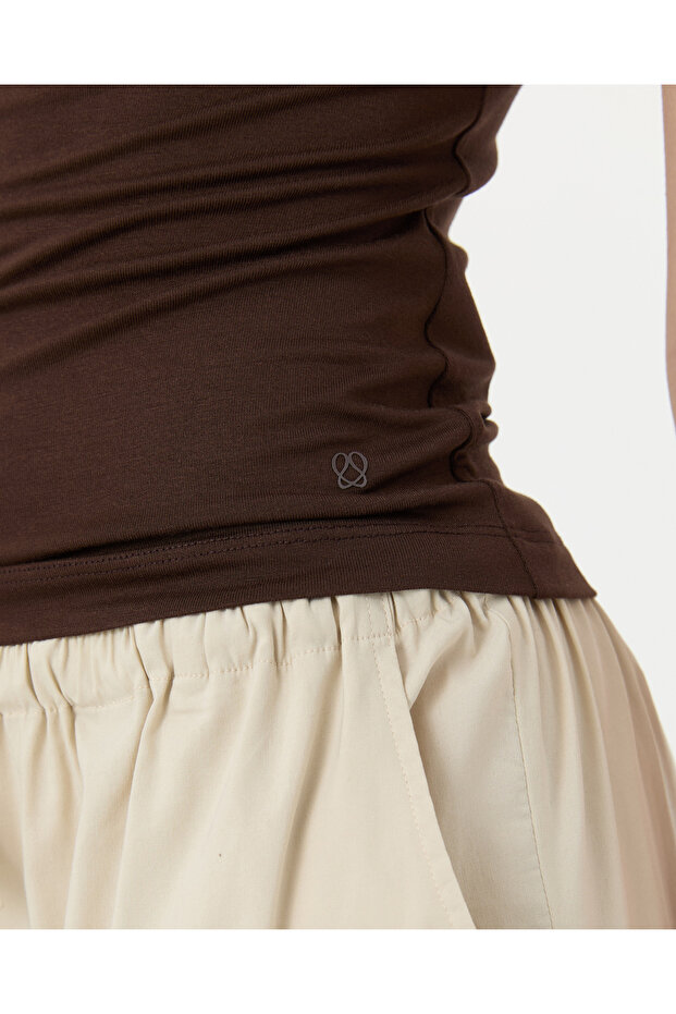 تي شيرت بني أساسي - 3