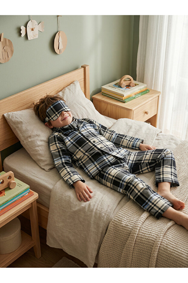 طقم بيجامة للأولاد مكون من قطن قطع بأزرار وشريط للعين موسمي - 4