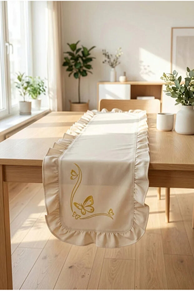 مفرش طاولة مزين بالكشكشة مع تطريز 40×120 سم - غطاء طاولة وكونسول أنيق للزينة