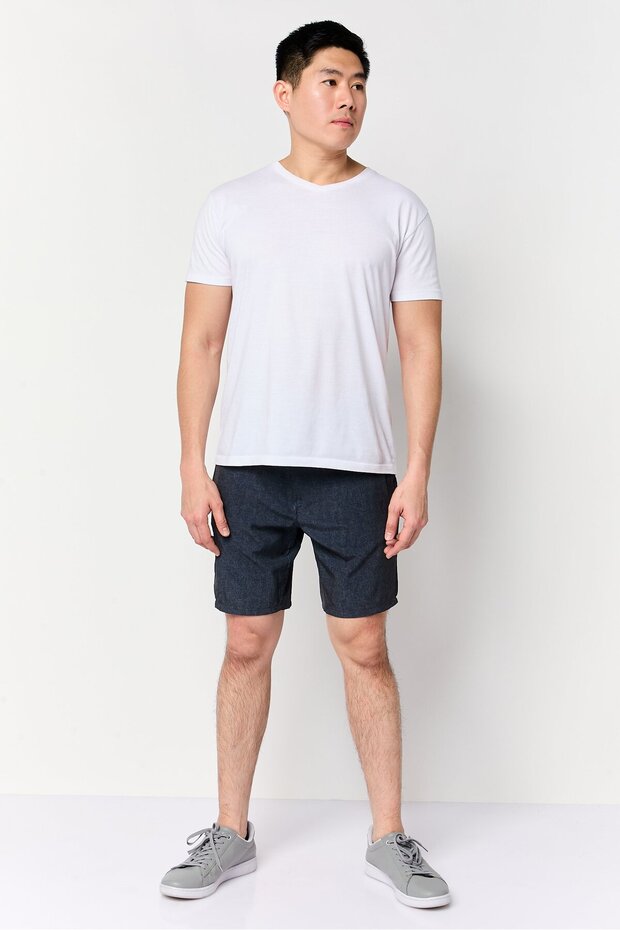 شورت رجالي أساسي سهل ذو ملمس بارز ، بنقشة مميزة، لون أزرق داكن - 2