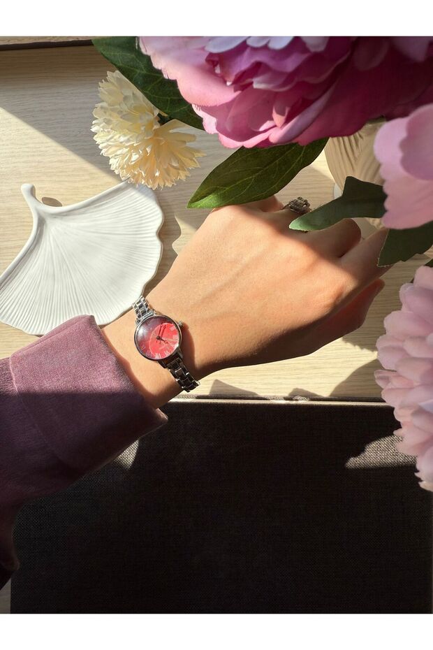 Retro Minimal Metal Cord Vintage Women's Wristwatch Red