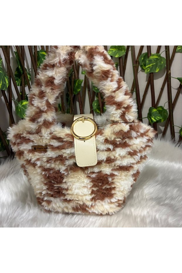 KNITTED HANDBAG