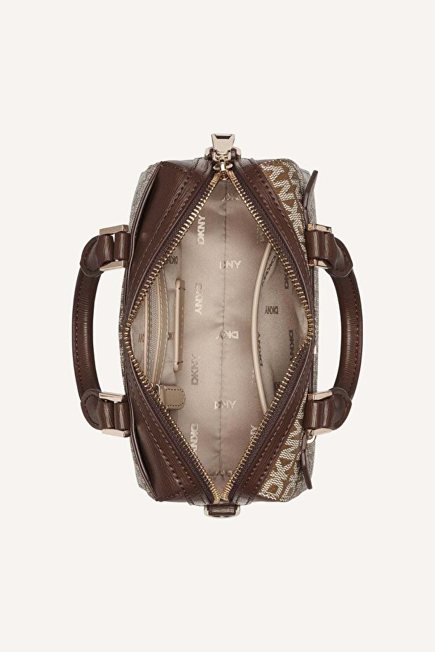 حقيبة صغيرة من شارع براينت - 5