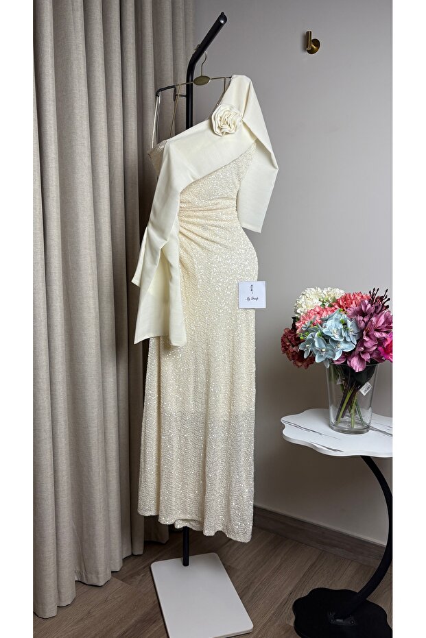 Dress - 4