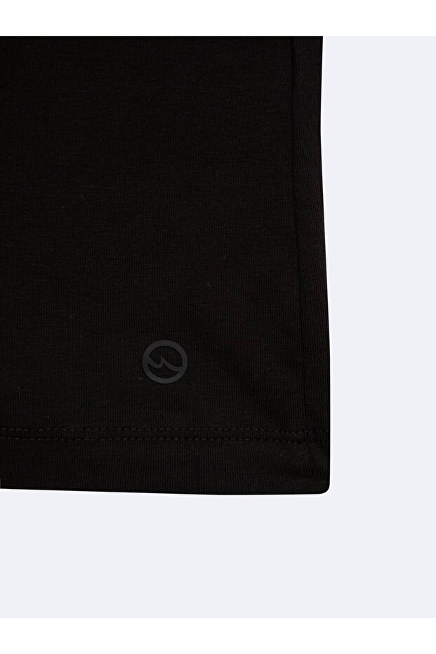 Minimal Baskılı Siyah T-shırt - 3