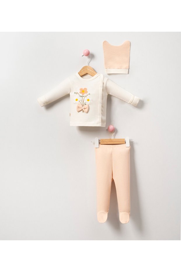 Kiz Süzi̇ne 3-Piece Hospital Discharge Zibin Set with Flower Bows