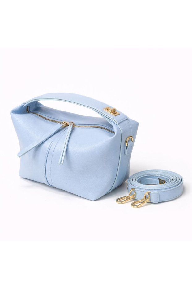 women's hand and shoulder bag