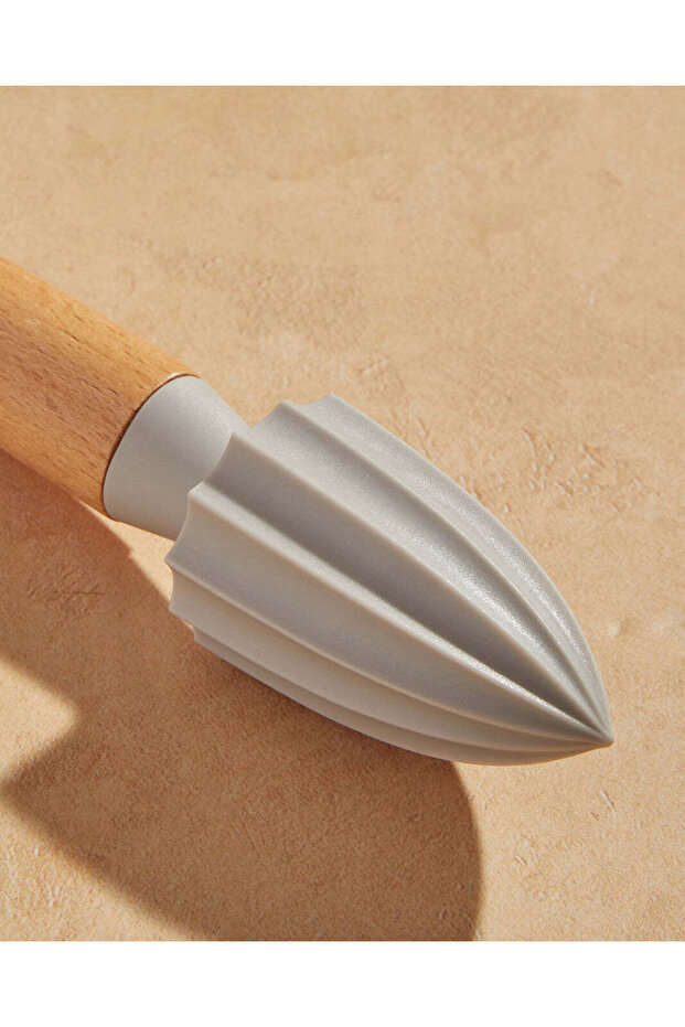 Grey Plain Lemon Squeezer - 3