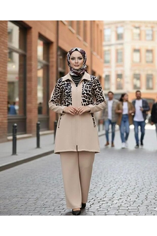 Women's Leopard Patterned Two-Piece Set Beige