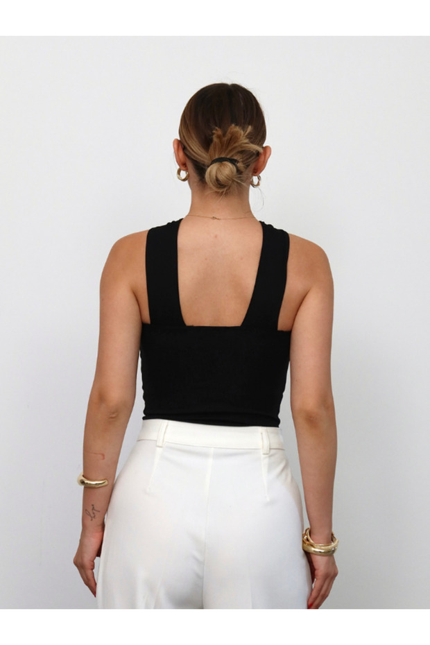 بلوزة مزينة بالذهب - 5