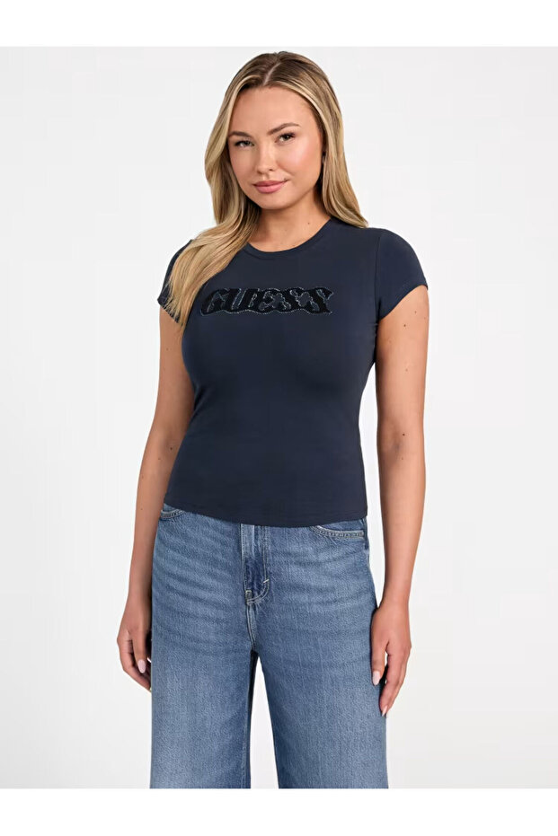 Front logo T-shirt
