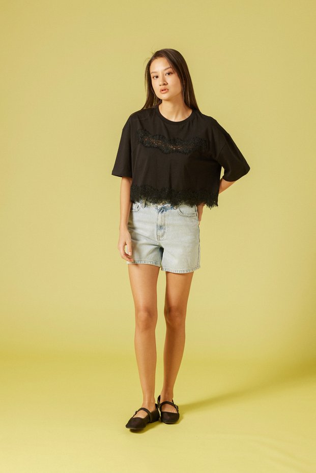Lace Detailled Short Sleeve T-Shirt