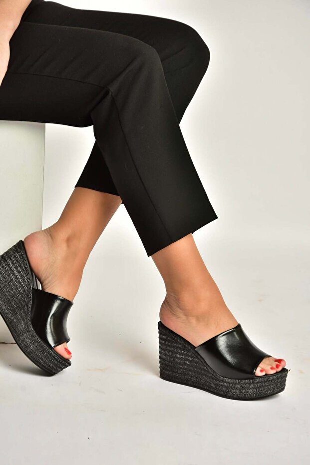 Y996559960 Black Rustic Wedge Sole Women's Shoes Slipper