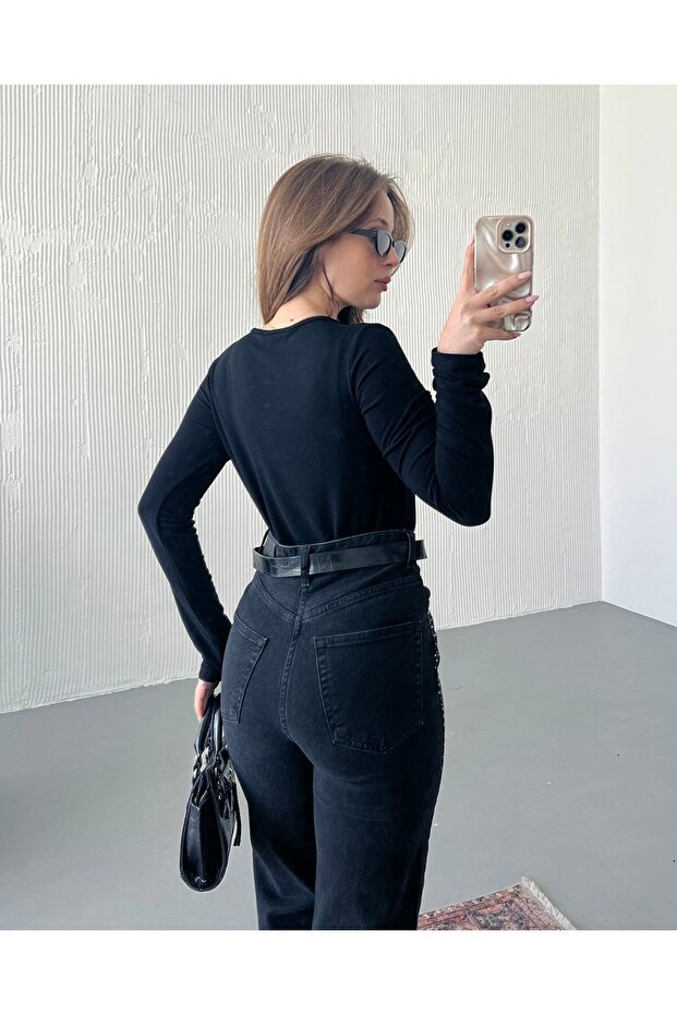 بدلة سوداء أساسية بأزرار ناعمة الملمس - 2