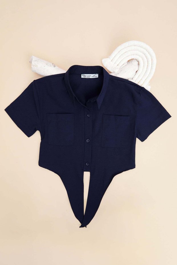 Tie-Detail Pairs Pocketed Cropped Girls' Shirts on the Front