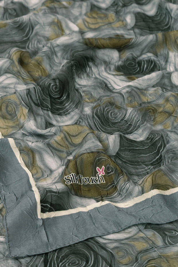 وشاح كراش بنمط منقوش باللون الرمادي - 3