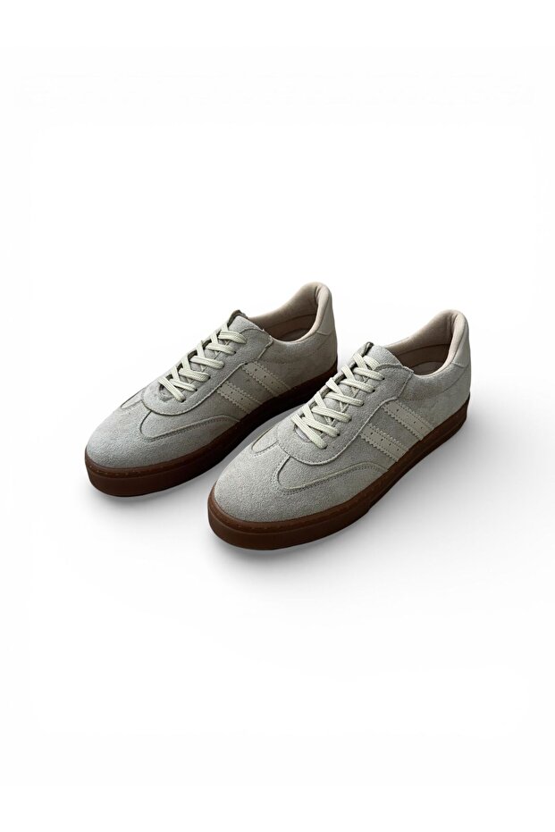 Women's sneakers