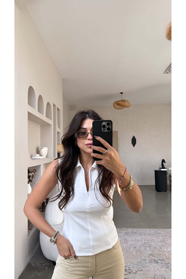 White Collared Zippered Basic - 2