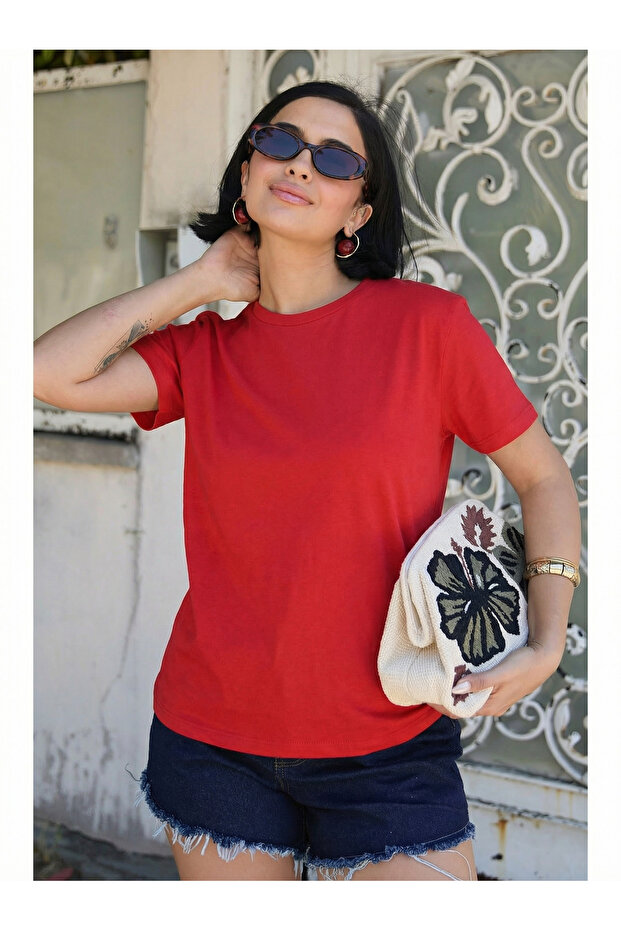 100% Cotton Oversized Women's T-Shirt – Basic Comfortable Summer Model