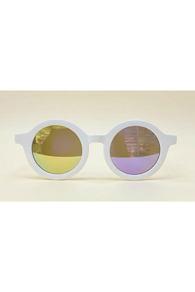 Round scandinavian children's glasses with mirrored glass