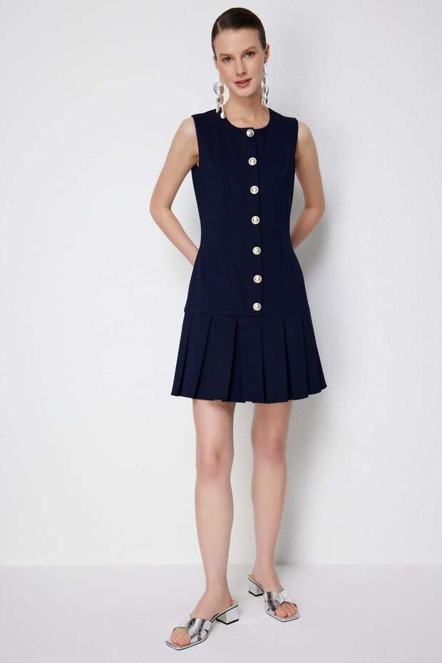 Eteği Piliseli Düğmeli Mini Elbise - 2