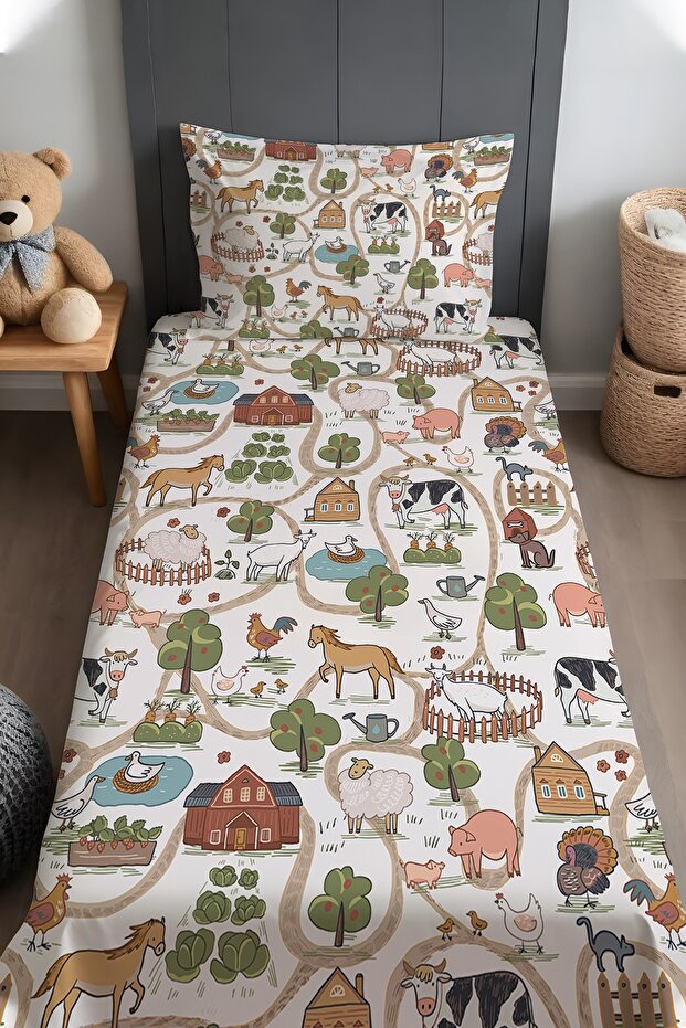 Cheerful Farm Patterned Bedspread and Pillowcase