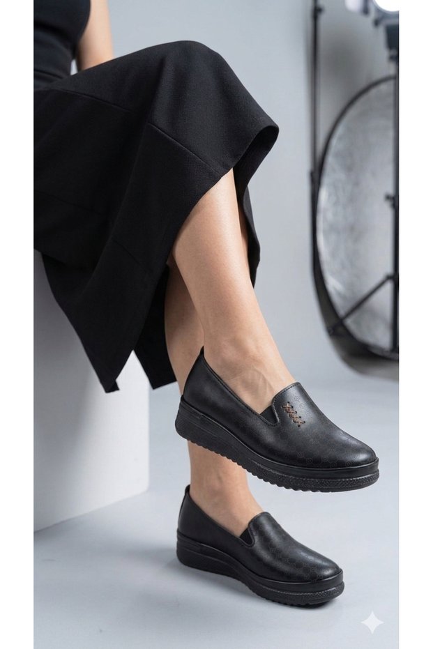 Women's Black Comfortable Fit Orthopedic Sole Mother's Shoes Daily Shoes
