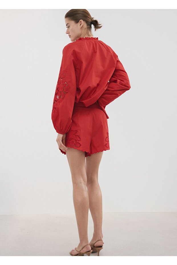 İşlemeli ajur örgü şort - 4