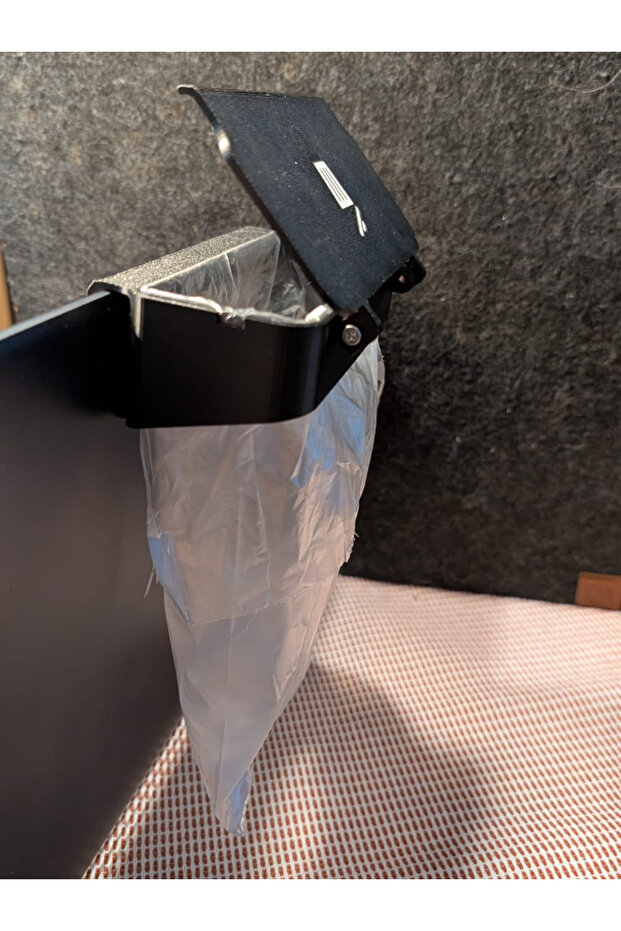 Car interior trash bin