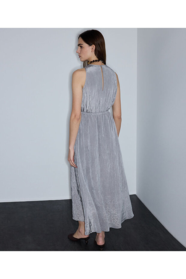 Kırışık efektli midi elbise - 5