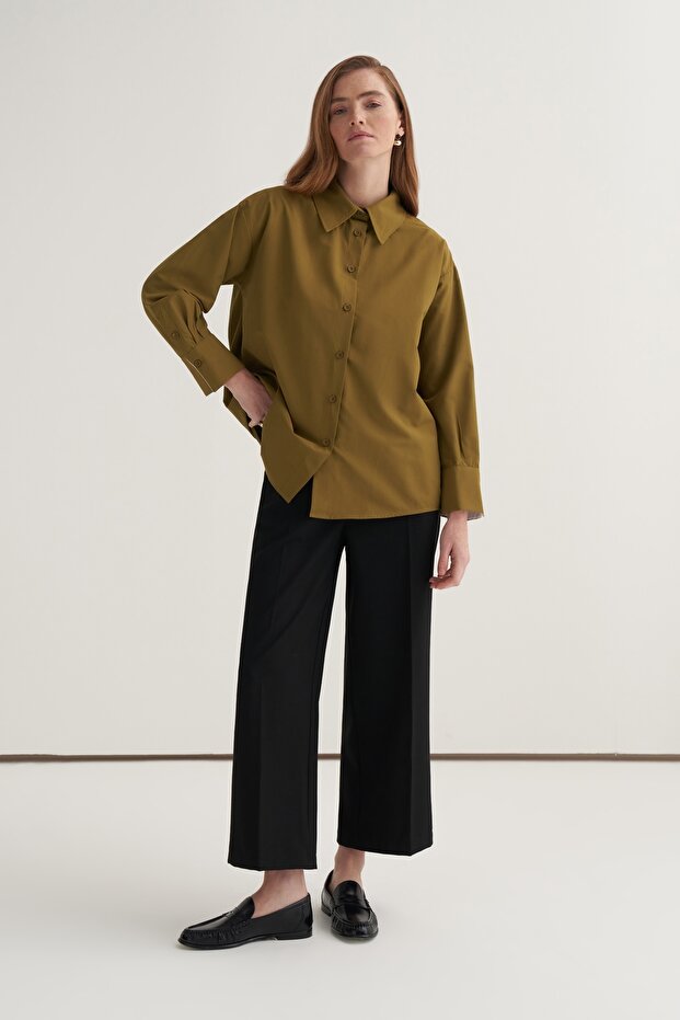 Women's Poplin Contrast Cuffed Shirt in Oil Green