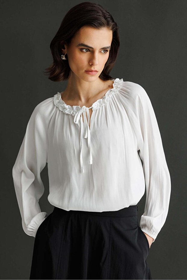 4814 Women's Tie-Detail Ruched Long Sleeve Satin Blouse Ecru